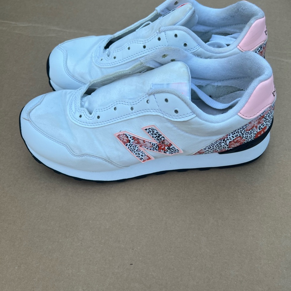 New balance shoes